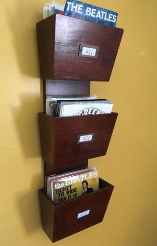 Vintage Wood Wall Hanging 45rpm Record Holder Organizer / Holds,  75 2