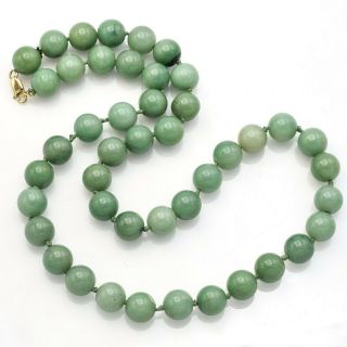 Vintage 14k Yellow Gold Green Jade Beaded Strand Necklace 101.  6 Grams