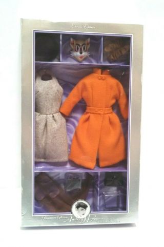 Barbie Audrey Hepburn Breakfast At Tiffanys Cat Mask Outfit 20664 Mattel