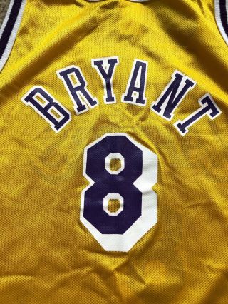 Vtg Los Angeles Lakers NBA Champion Kobe Bryant 8 Home Jersey Size 44 5