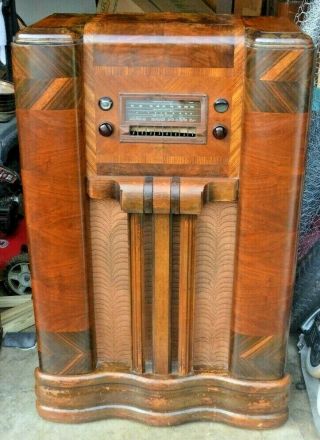 1938 Vintage Rca Victor 97k Console Radio With Deco Inlaid Wood.  Great