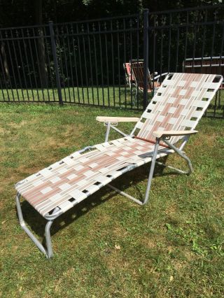Vtg Aluminum Webbed Folding Chaise Lounge Lawn Chair Beige/brown Camp Pool