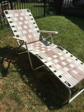 Vtg ALUMINUM Webbed Folding Chaise Lounge LAWN CHAIR Beige/Brown Camp Pool 2