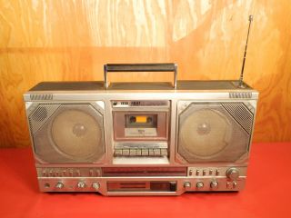 Vintage Akai Aj - 520 Boom Box Ghetto Blaster Boombox Casette Player Radio Rare