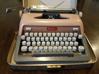 Antique 1960 Pink Royal Quiet Deluxe Futura 800 Model Vintage Typewriter