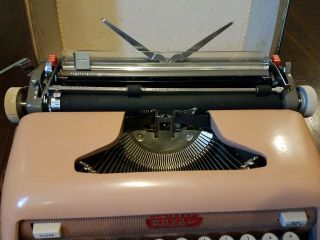 Antique 1960 Pink Royal Quiet DeLuxe Futura 800 Model Vintage Typewriter 2
