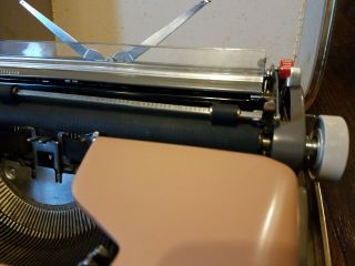 Antique 1960 Pink Royal Quiet DeLuxe Futura 800 Model Vintage Typewriter 3