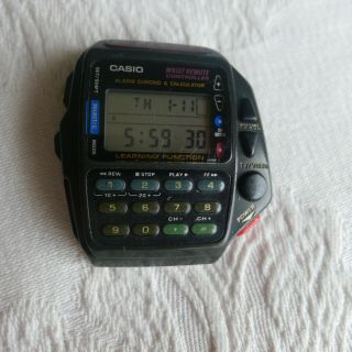 Vintage Casio Cmd - 40 Alarm Chronograph Calculator Wrist Tv Remote Control Watch