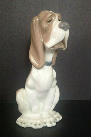 Vintage Nao Lladro Basset Hound Sad Dog Porcelain Figurine 7.  5 