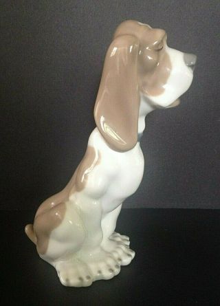 Vintage Nao Lladro Basset Hound Sad Dog Porcelain Figurine 7.  5 