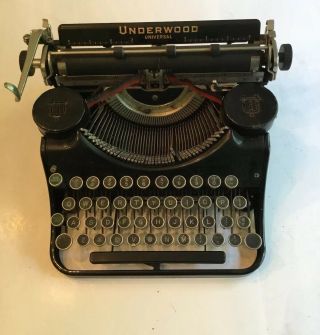 Vintage Underwood Portable Typewriter W Case