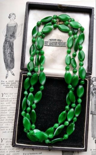 Vintage Art Deco Czech Green Apple Poured Glass Beads Long Flapper Necklace Gift