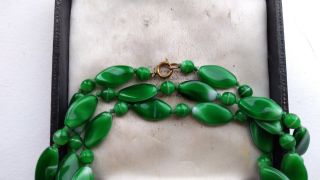 VINTAGE ART DECO CZECH GREEN APPLE POURED GLASS BEADS LONG FLAPPER NECKLACE GIFT 6