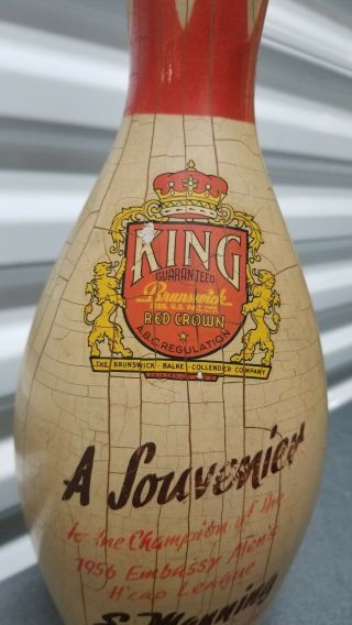 VTG 1956 Wood Bowling Pin Trophy King Brunswick Red Crown H ' cap League 3