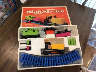 Vintage 1967 Amf Hitch N Switch Battery Operated Train Set Complete