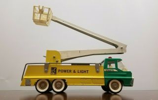 Vintage STRUCTO HYDRAULIC SNORKEL POWER AND LIGHT UTILITY TOY truck with BOOM 2