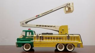 Vintage STRUCTO HYDRAULIC SNORKEL POWER AND LIGHT UTILITY TOY truck with BOOM 3