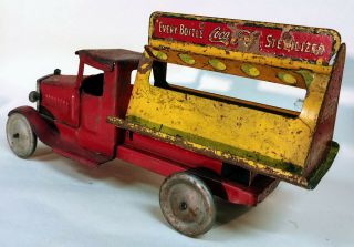 Vintage toy,  pressed steel Coca - Cola truck,  MetalCraft,  St.  Louis,  old 2