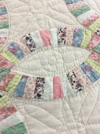VINTAGE HAND CRAFTED DOUBLE WEDDING RING QUILT 69 