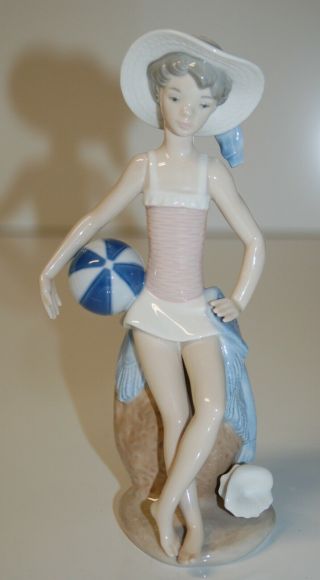 Vintage Lladro 8 " Girl With Beach Ball No.  5219