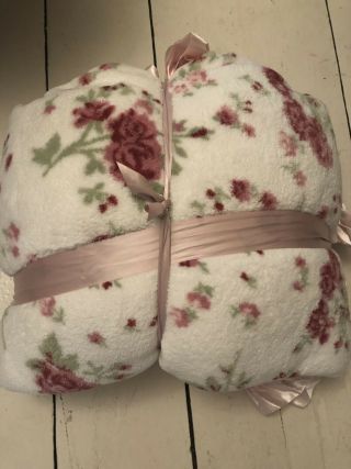 Simply Shabby Chic Cottage Satin Trim Bed Blanket Floral KING Retired 2 Ply Rare 2