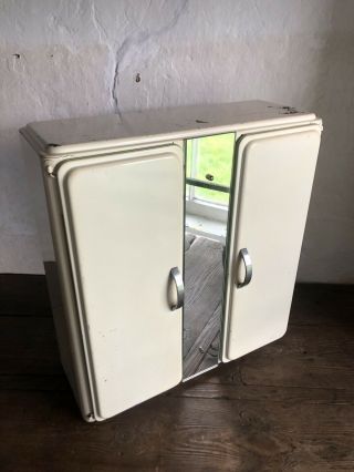 Vintage Mid Century French Metal Bathroom Cabinet.  Spotlessly Ready To Use 3