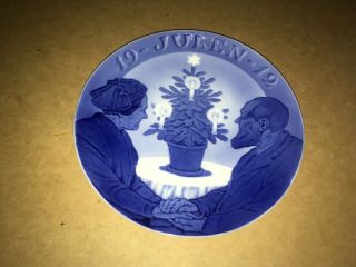 Vintage Royal Copenhagen Julen 1912 Christmas Plate Elderly Couple