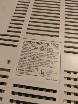 Commodore 1571 Disk Drive - Classic/Rare/Retro/Vintage Tech 5 - 1/4 
