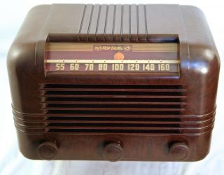 Vintage Rca Victor Model 56x Bakelite Tube Radio.  Brown