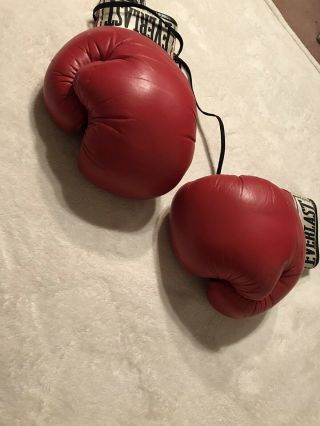 Vintage EVERLAST 2108 Youth or Small Adult Boxing Gloves Red Made in USA 3