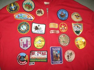 Vintage 1991 - 95 Colorado Leaders Red Sweatshirt w/ 45 Cub & Boy Scout Patches 4