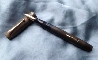 Vintage Valentine Pen Co.  No.  04,  Lever - Filler,  Bhr,  14ct Nib,  C.  1924 England