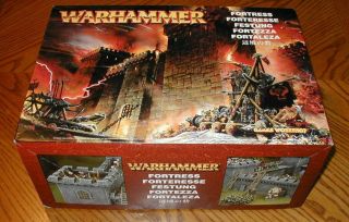 Warhammer Fortress Castle (rare) Citadel Miniatures/games Workshop 2002
