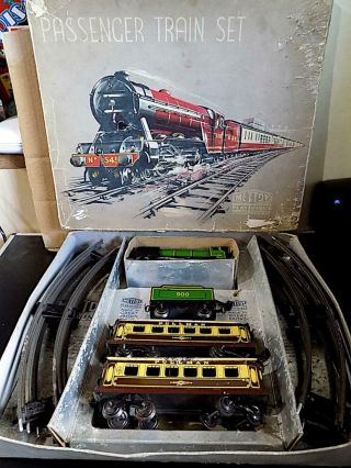 Vintage Mettoy O Gauge Railway Tinplate Clockwork Passenger Train Set,  Vgib