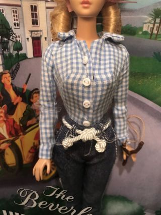 2010 The Beverly Hillbillies Barbie Doll Elly May Doll V0441 Vintage Look 5
