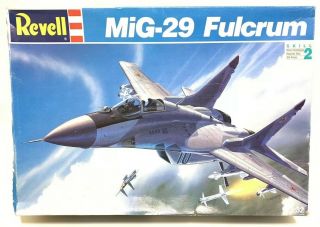 1:32 Scale Mig - 29 Fulcrum Military Jet Airplane Revell Model Kit 4717 Vtg 1991