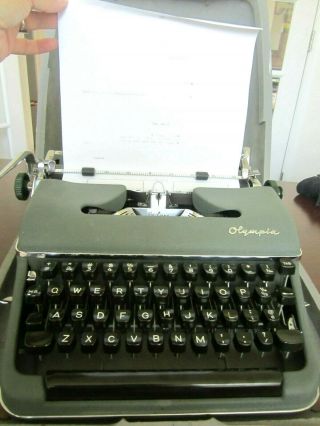 1959 Vintage Olympia Sm3 Deluxe Green Portable Typewriter Case Germany