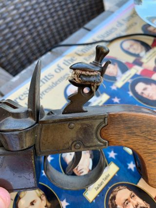 RARE VINTAGE DUNHILL TINDER PISTOL GUN TABLE LIGHTER.  Made In USA 3