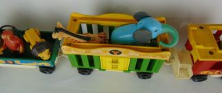 Vintage Fisher Price Little People 991 Play Family Circus Train 4