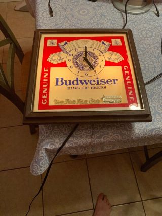 Vintage Budweiser Beer 3d Clydesdales Lighted Clock