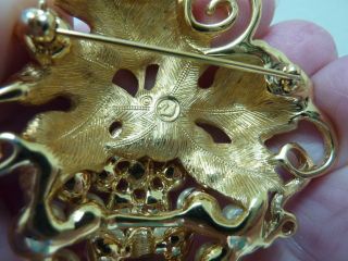 Vintage Signed Swarovski Grapes Rhinestone & Pearl Gold Rhodium Pin Brooch 6