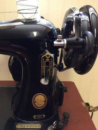 Vintage Singer Sewing Machine 99K With Case and Pedal serial EK202880 6
