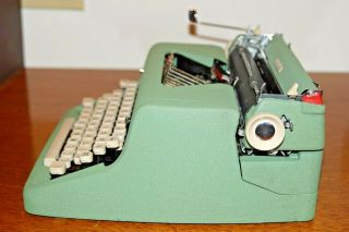RARE 1957 Royal Quiet De Luxe Seafoam Green Portable Typewriter Made In USA 6