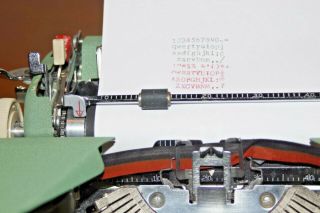 RARE 1957 Royal Quiet De Luxe Seafoam Green Portable Typewriter Made In USA 8