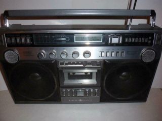 Vintage General Electric (ge) Model 3 - 5295a Classic Boombox