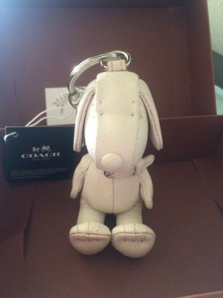 Coach X Peanuts Snoopy White Leather 3.  75 " Key/fob Chain Rare/sold Out