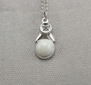 14k White Gold 5mm White Opal And Diamond Child Youth Pendant Necklace Vintage