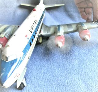 RARE UNITED AIRLINES DC - 7c MAINLINER 1950 ' s JAPAN by YONEZAWA Co.  VG / 11