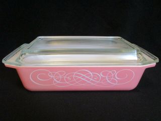Vintage Pyrex Pink Scroll 2 Qt Space Saver & Lid 575 - B