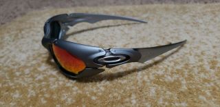 RARE Oakley PLATE Sunglasses Platinum Silver Frame Red Lens 7